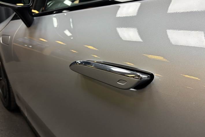 Grå Mercedes EQS 450+ fra 2022