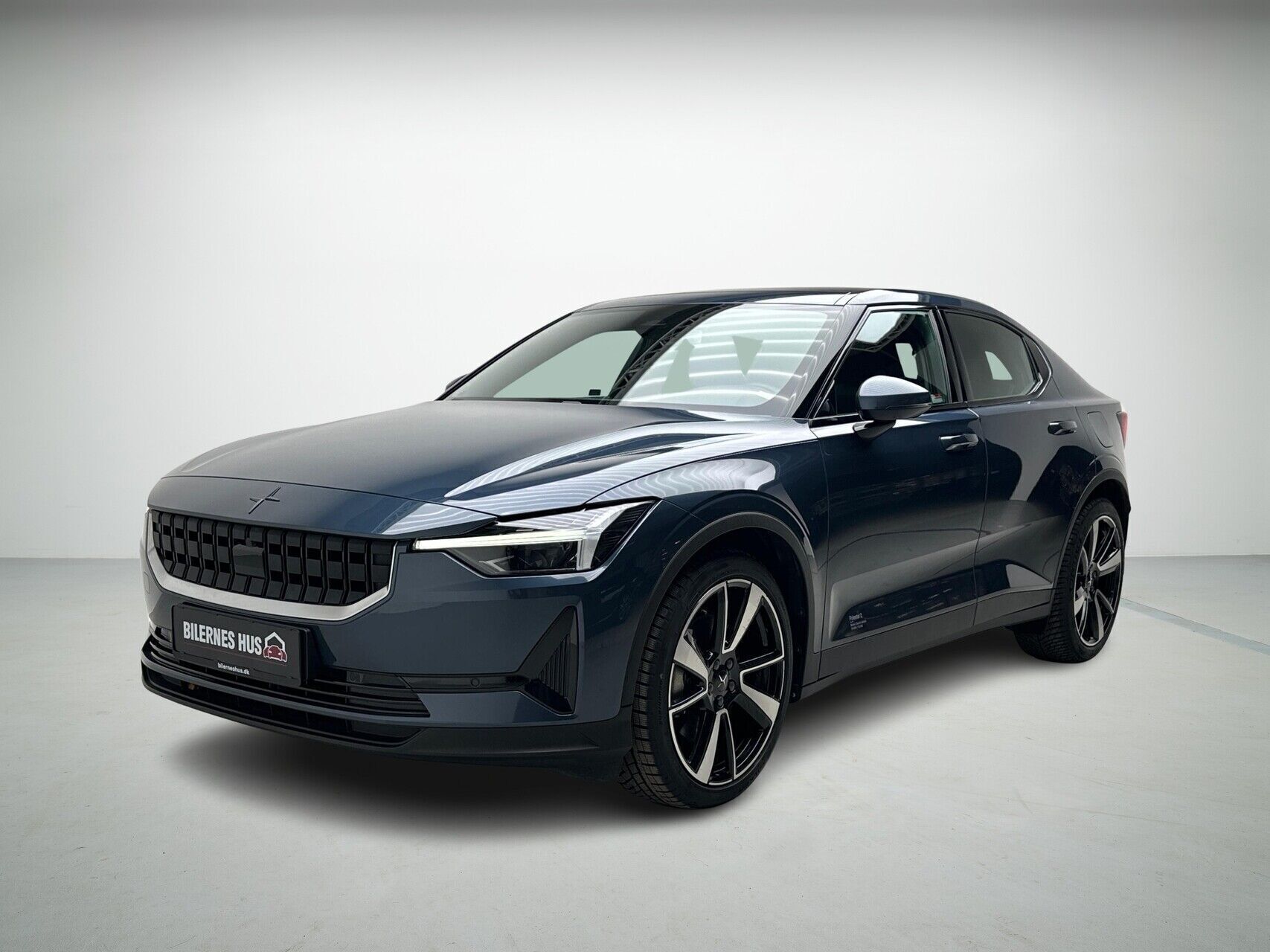 Sort Polestar 2 fra 2023