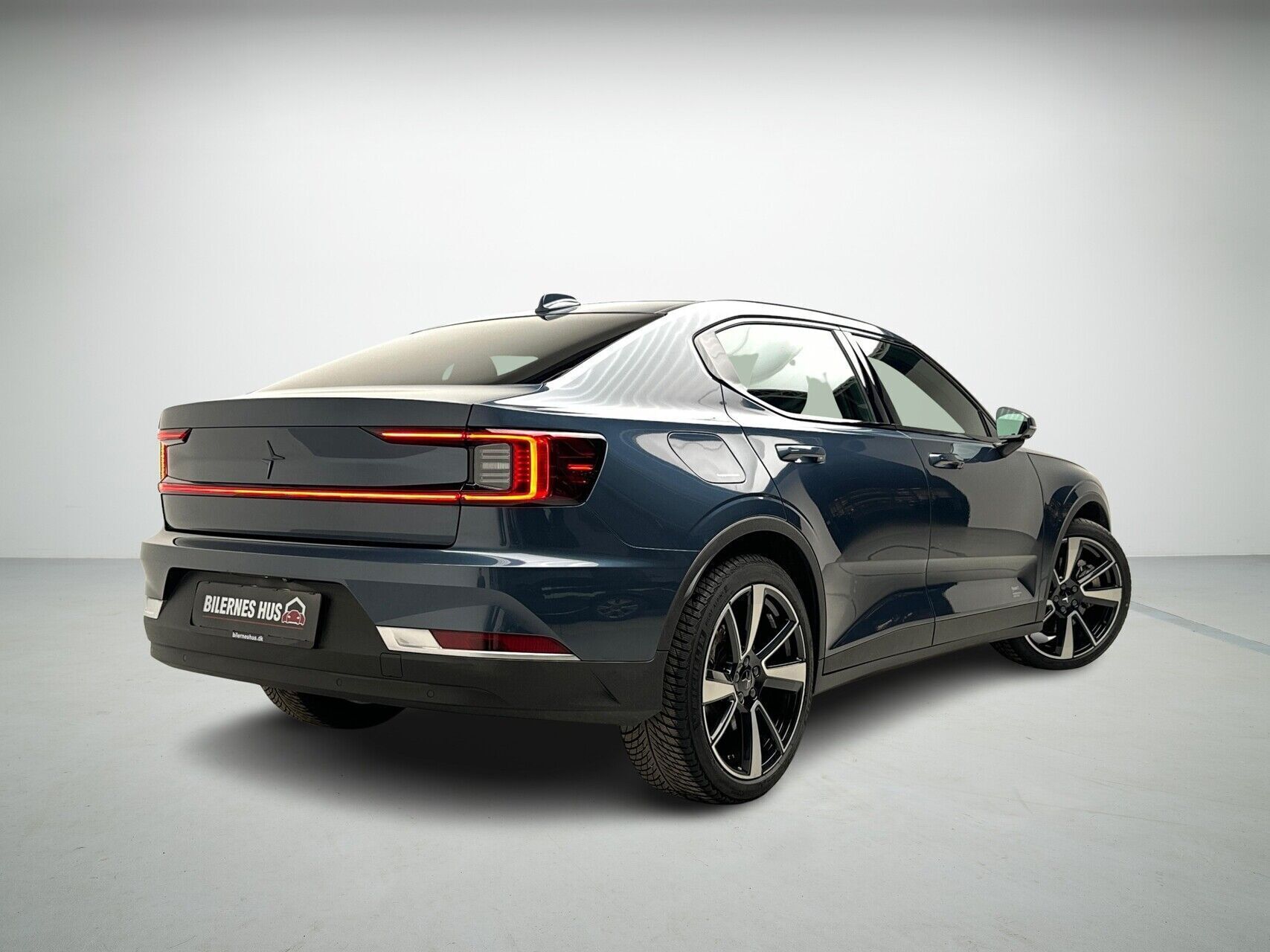 Sort Polestar 2 fra 2023