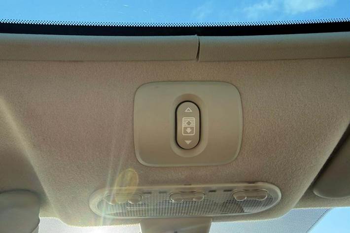 Sølv Nissan Qashqai fra 2008