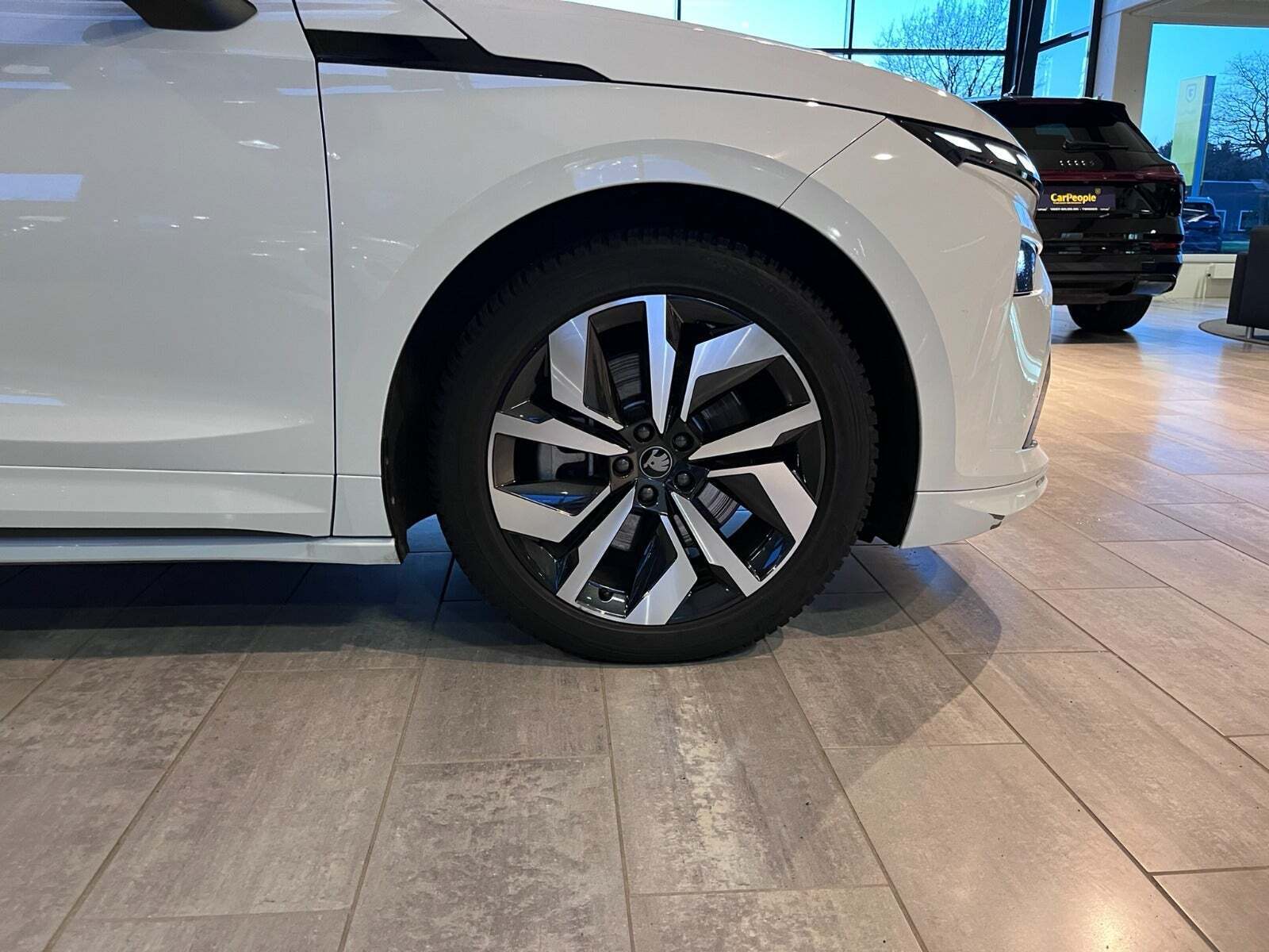 Hvid Skoda Enyaq fra 2026