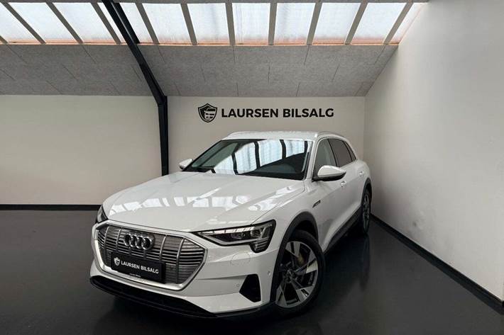 Hvid Audi e-tron fra 2020