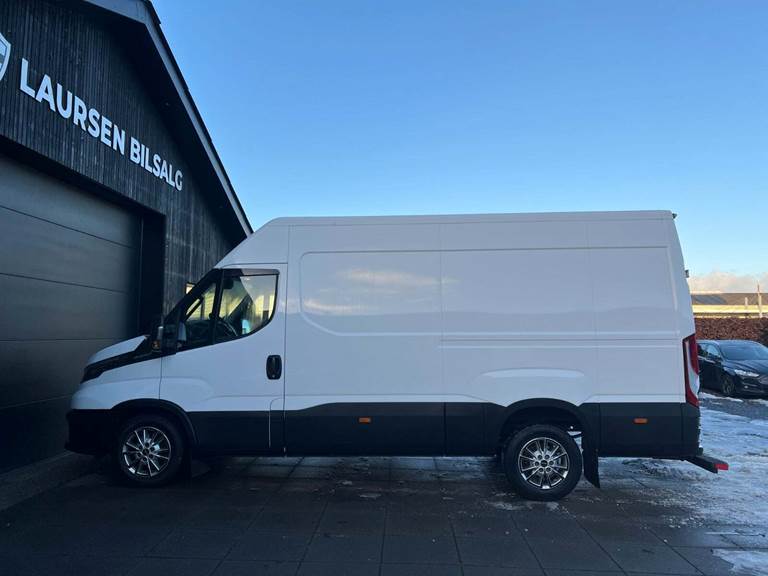 Iveco Daily 3,0 35C18 12m³ Van AG8