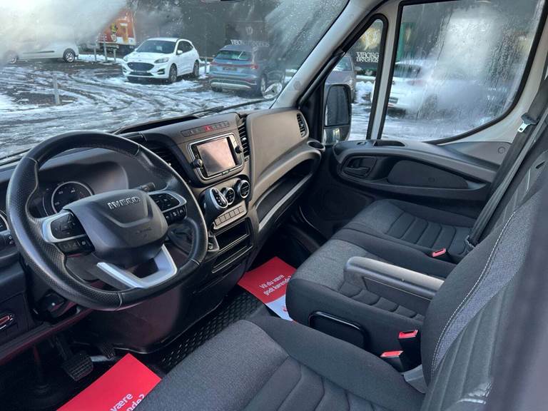 Iveco Daily 3,0 35C18 12m³ Van AG8