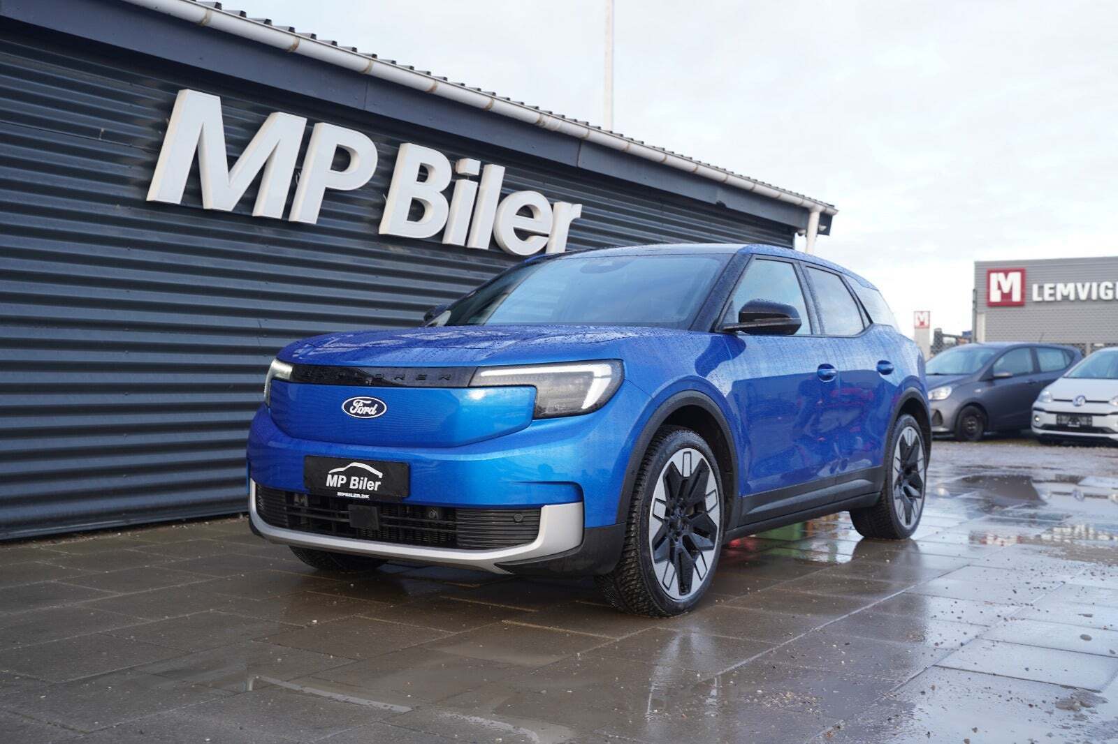 Ford Explorer 84 Select Extended Range AWD