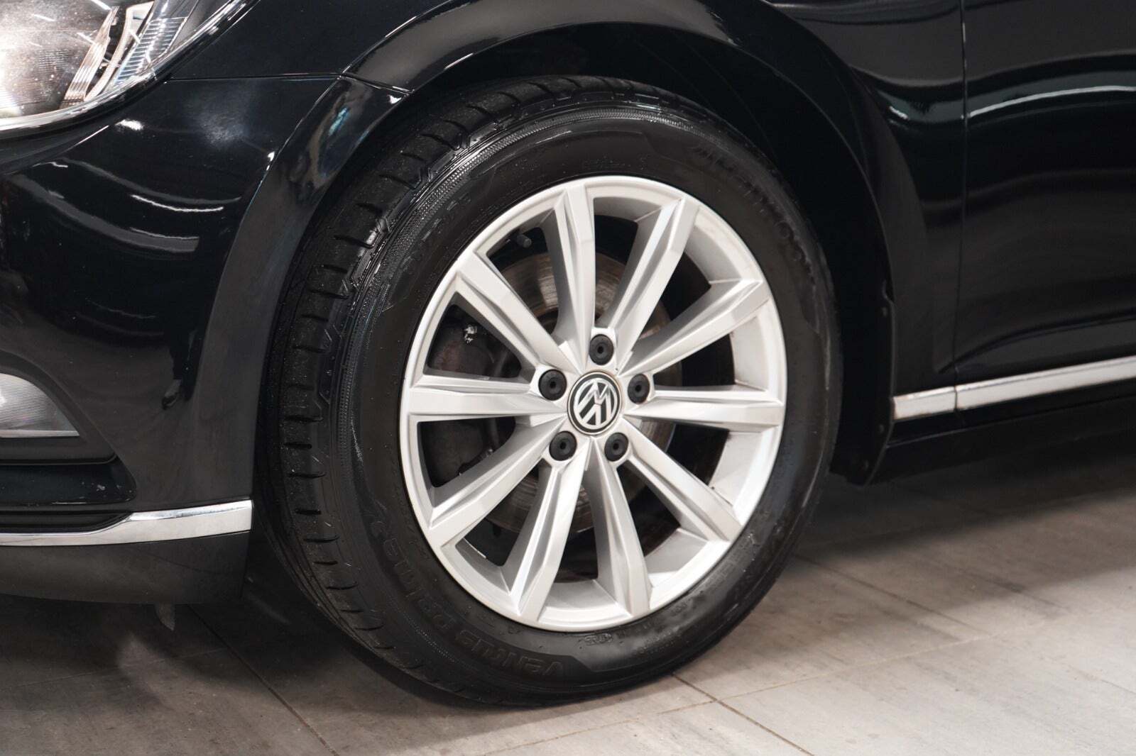 Sort VW Passat fra 2018