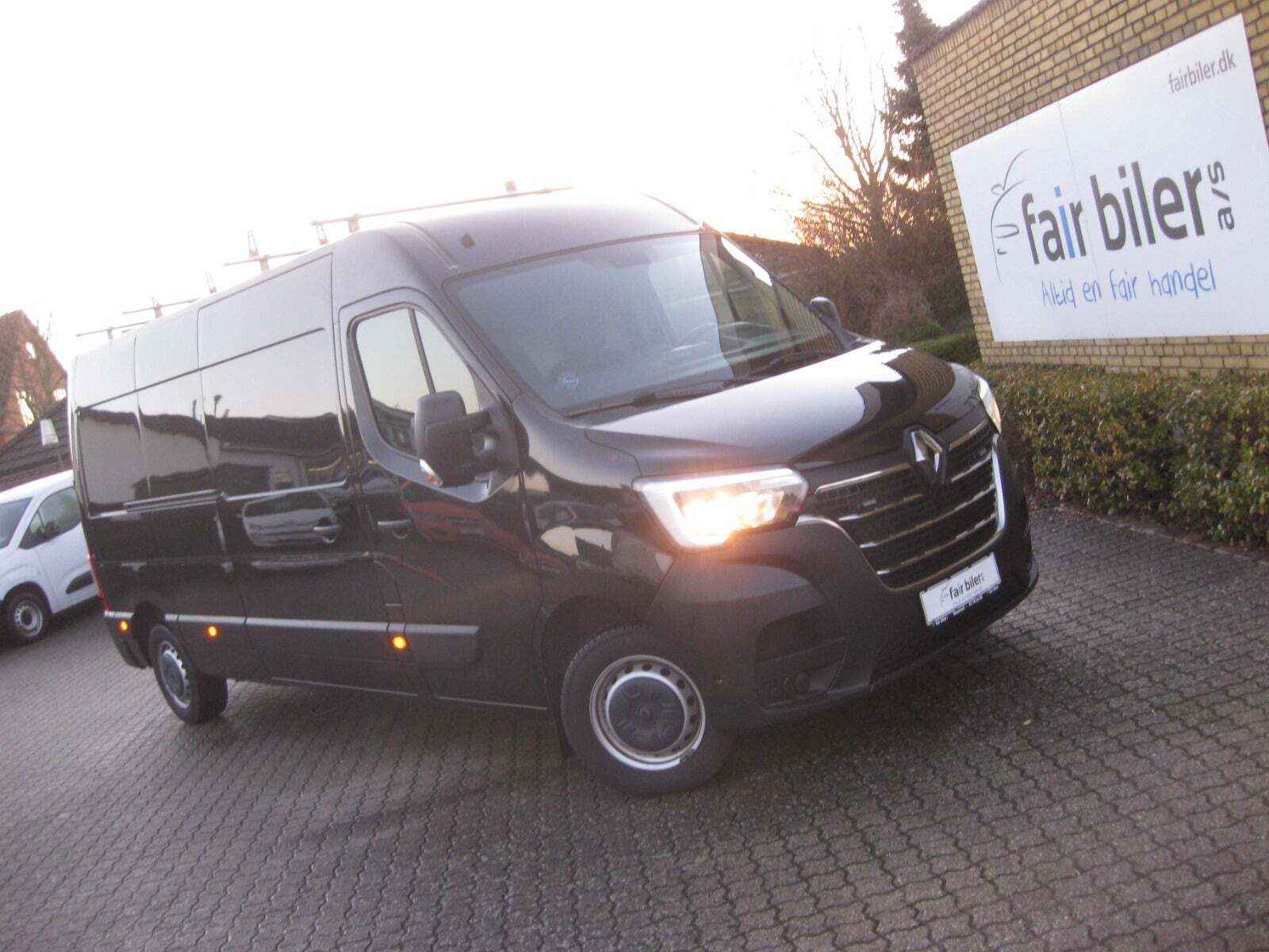 Sort Renault Master IV T35 fra 2022