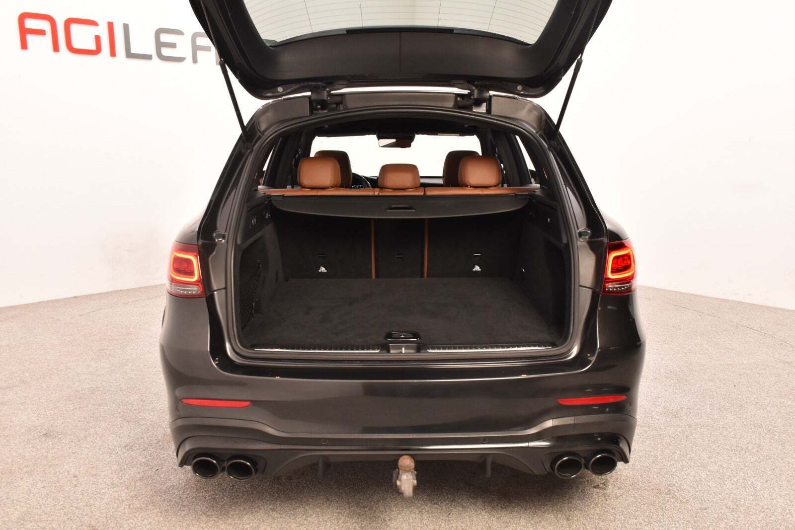 Sort Mercedes GLC43 fra 2020