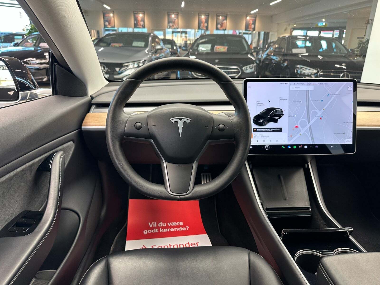 Sort Tesla Model 3 fra 2020