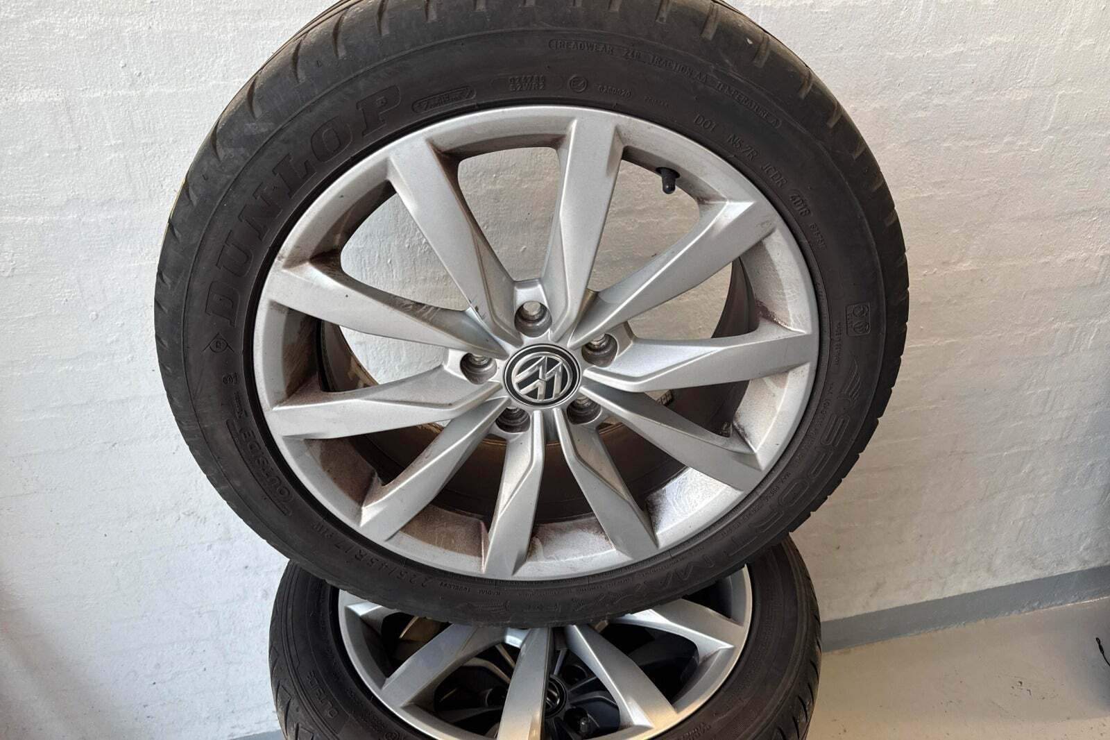 Grå VW Golf Sportsvan fra 2019