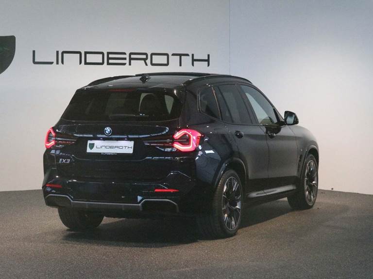 BMW iX3 Charged Plus M-Sport