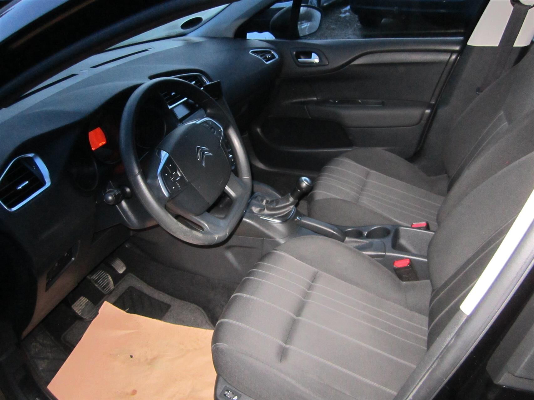 Citroën C 4 1,4 Citroën C4 1,4 VTi Attraction 95HK 5d