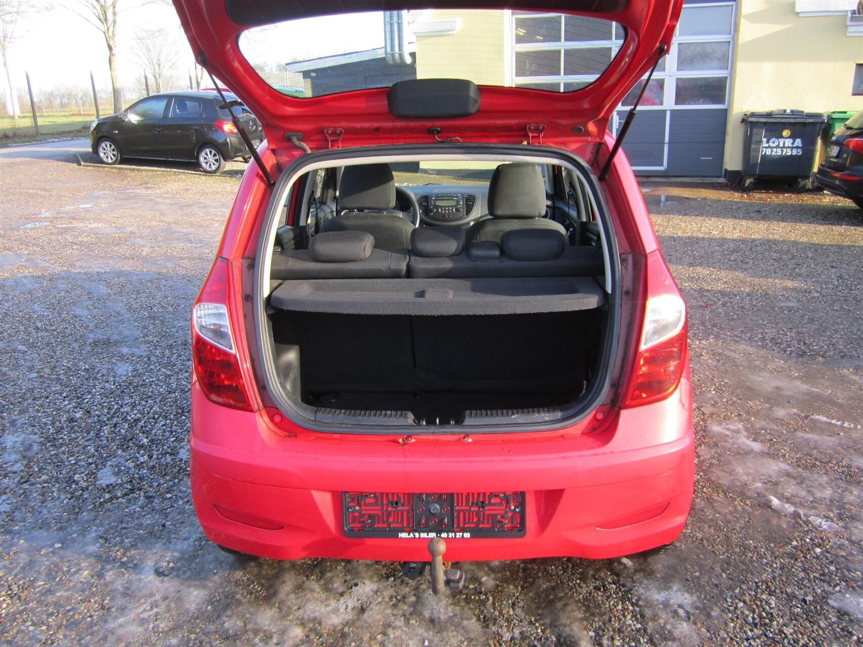 Rød Hyundai i10 fra 2012