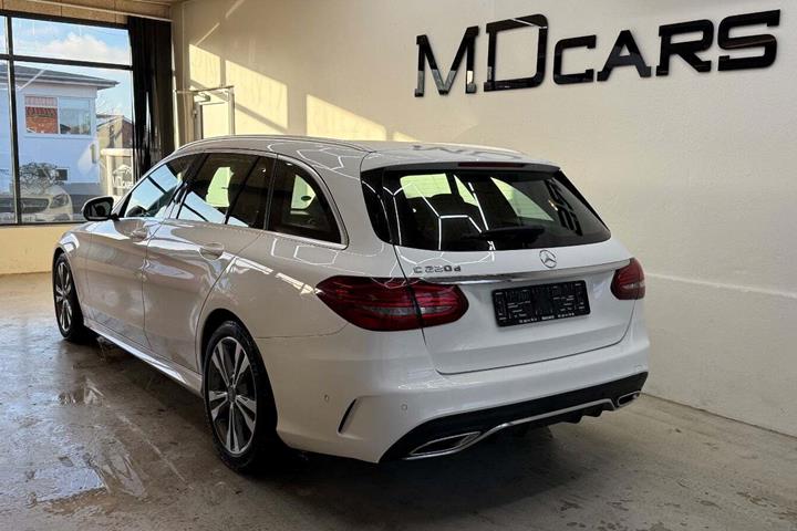 Hvid Mercedes C220 d fra 2020