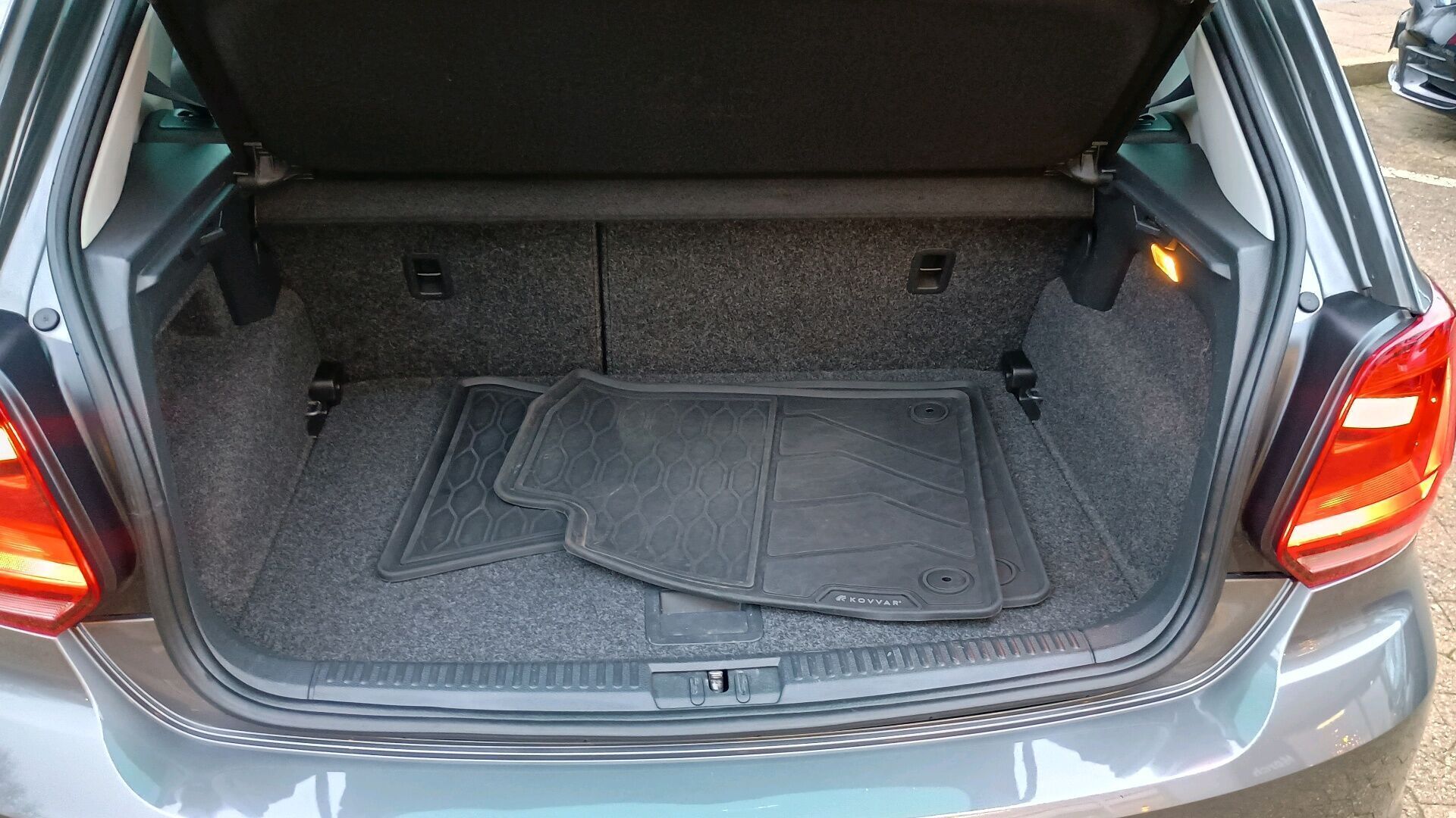 Grå VW Polo fra 2017