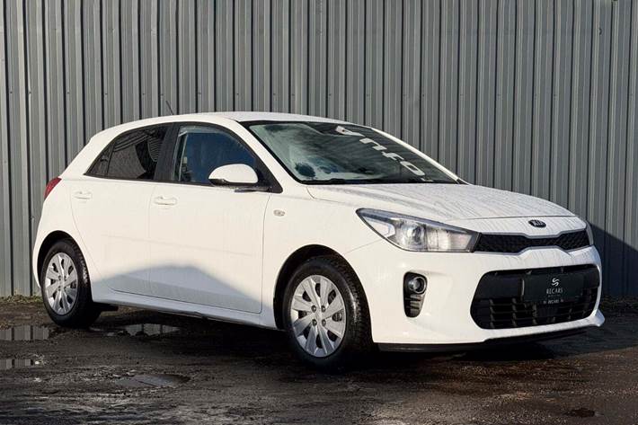 Hvid Kia Rio fra 2019