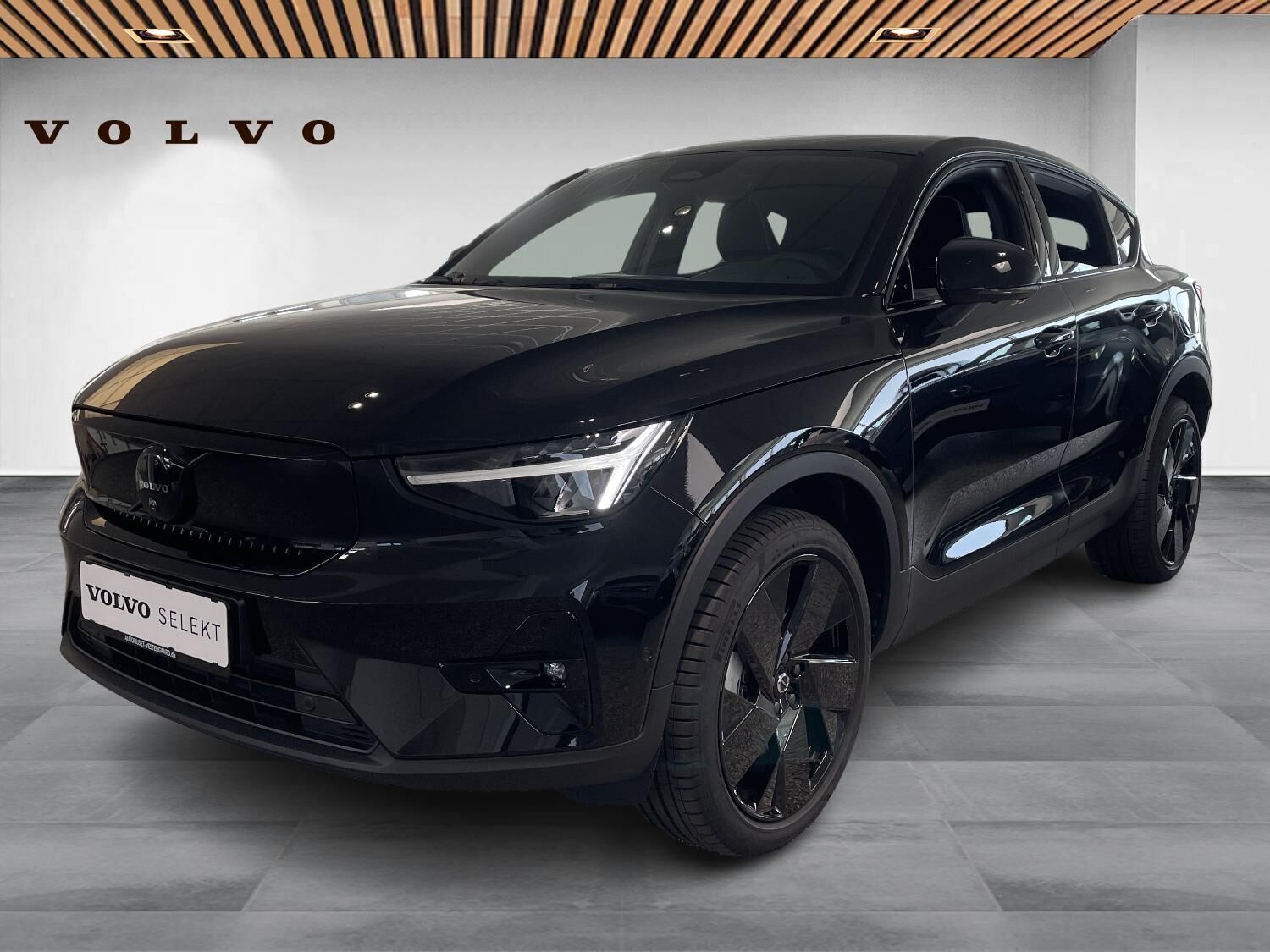 Volvo EC40 Extended Range Black Edition