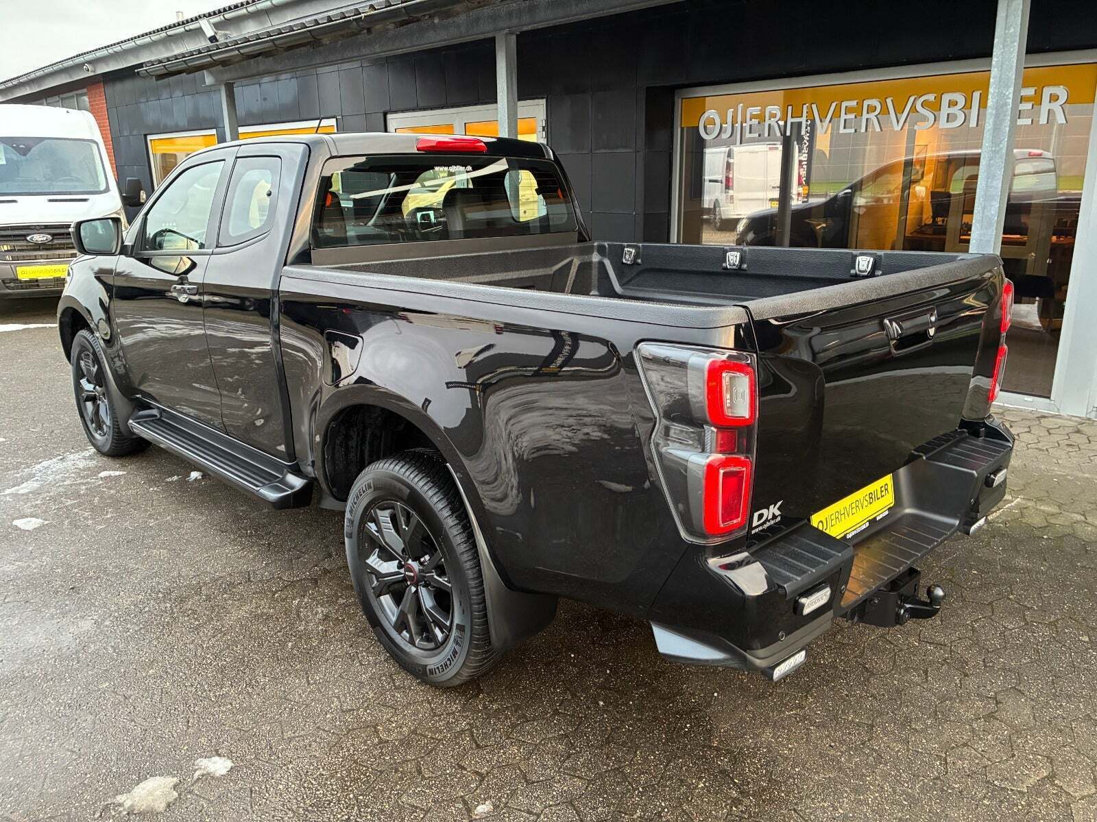 Isuzu D-Max 1,9 TD 163 Ext. Cab Exclusive aut.