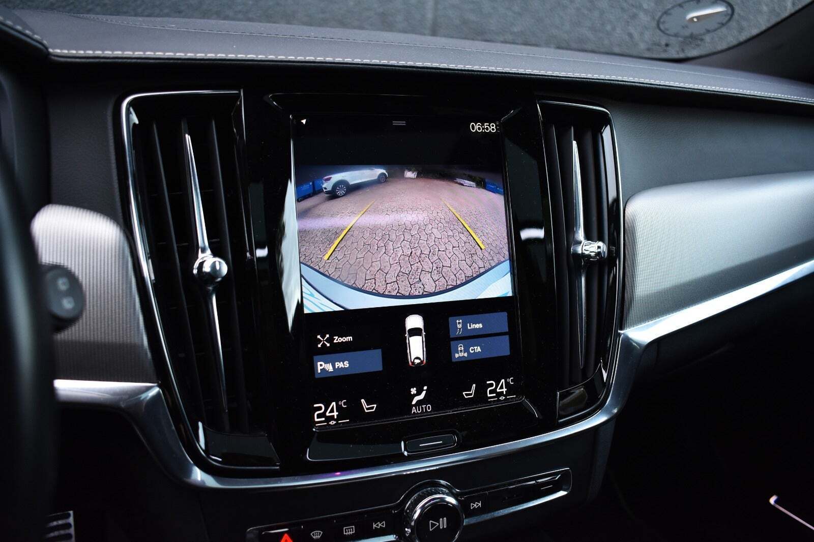 Grå Volvo V90 fra 2019