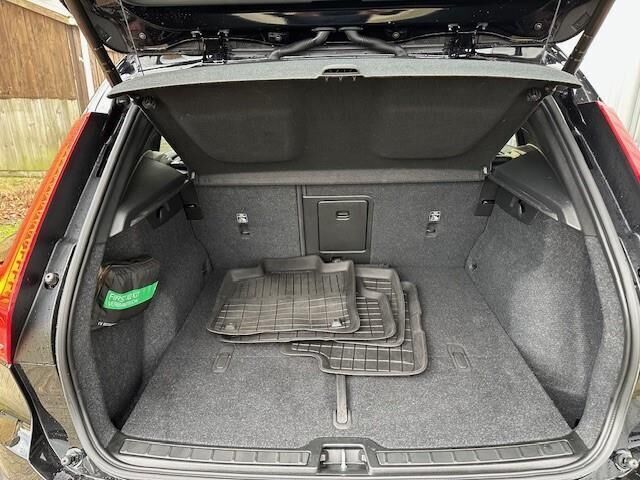 Volvo XC40 P6 Recharge Core 231HK 5d Aut.