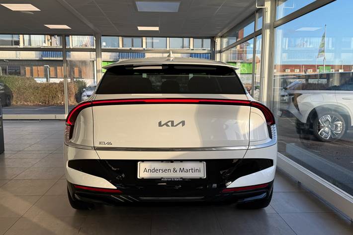 Hvid Kia EV6 fra 2025