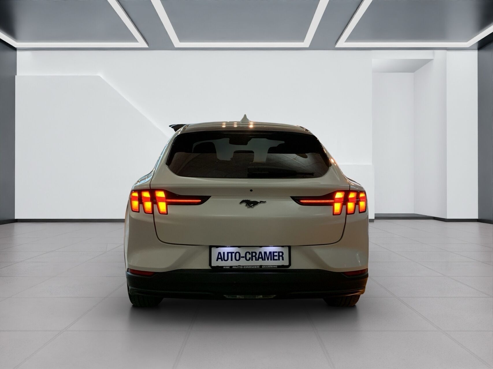 Ford Mustang Mach-E EL UR 294HK 5d Aut.