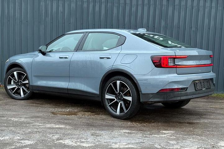 Grå Polestar 2 fra 2023