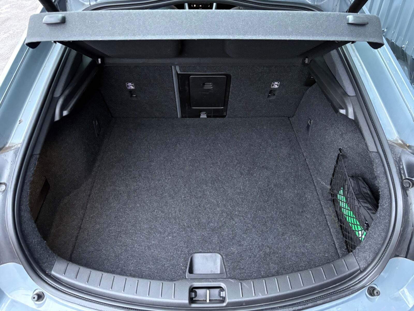 Grå Polestar 2 fra 2023