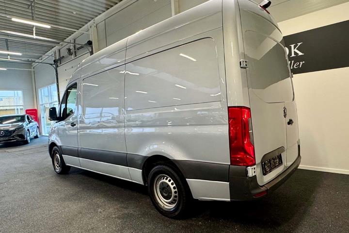 Sølv Mercedes Sprinter 315 fra 2022