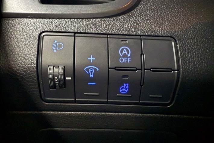 Grå Hyundai i30 fra 2016