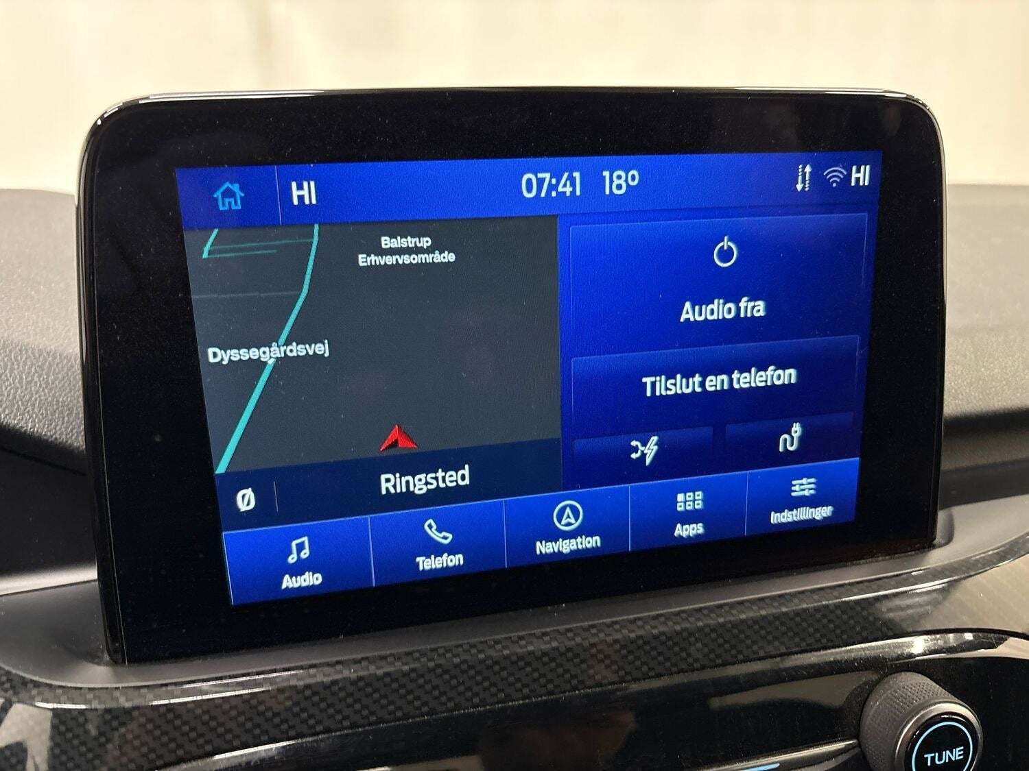 Rød Ford Kuga fra 2020