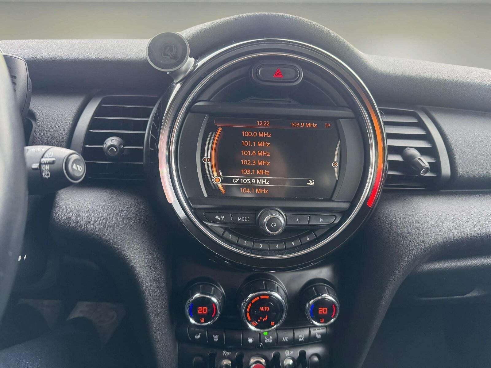 Grå Mini One fra 2016