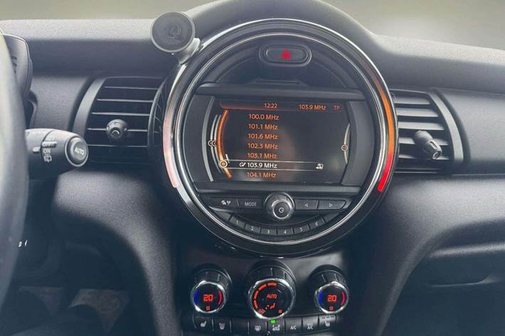 Grå Mini One fra 2016