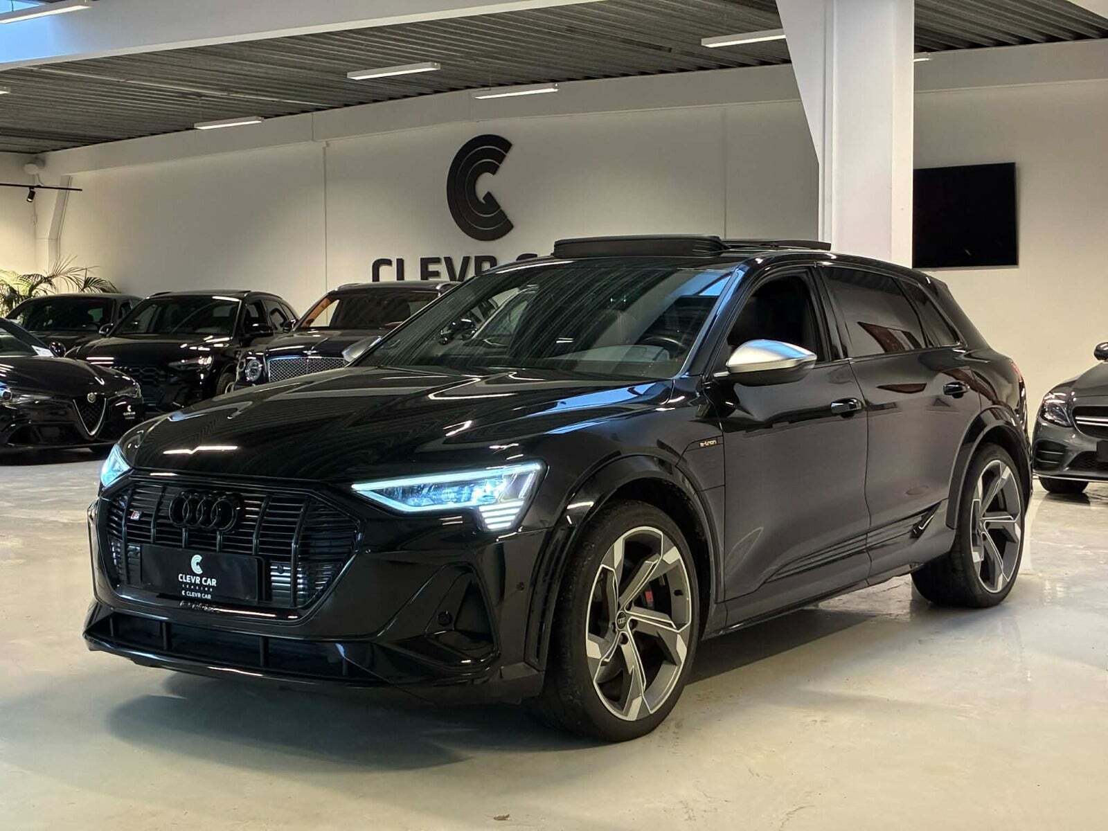 Audi e-tron S quattro