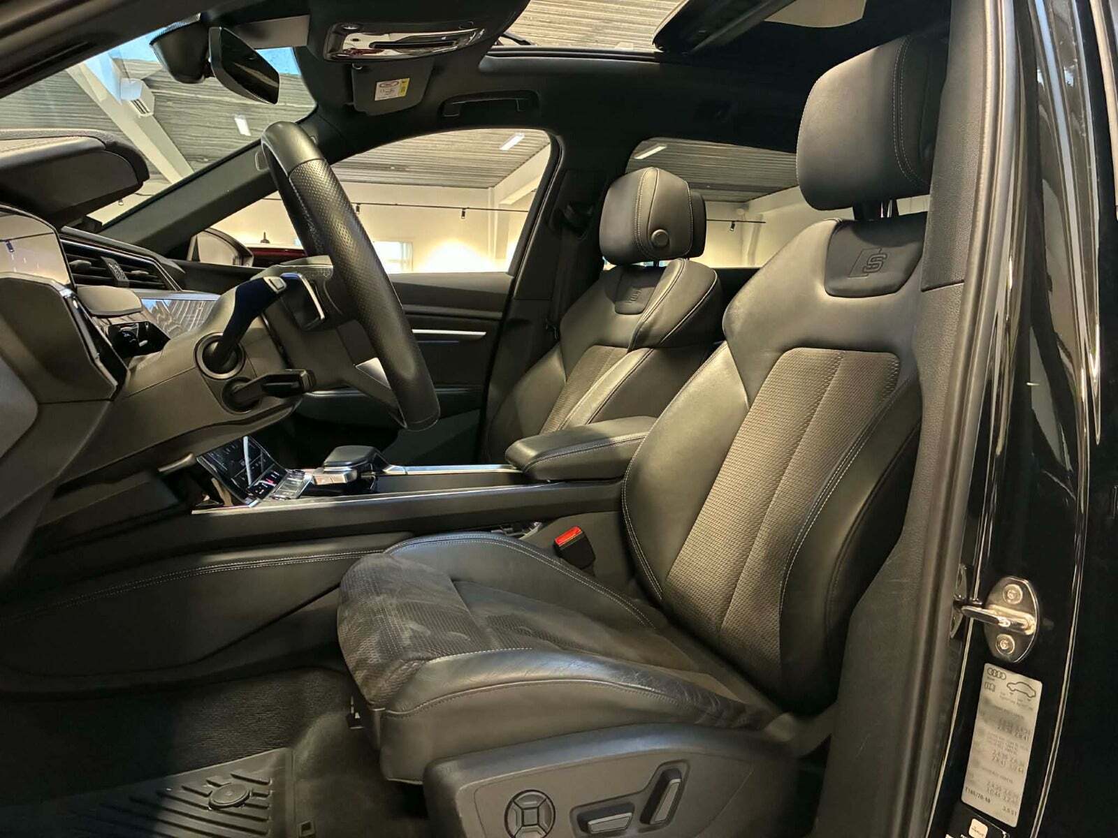 Audi e-tron S quattro