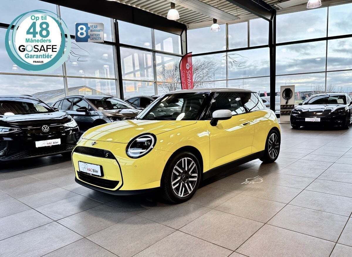 Hvid Mini Cooper SE fra 2025