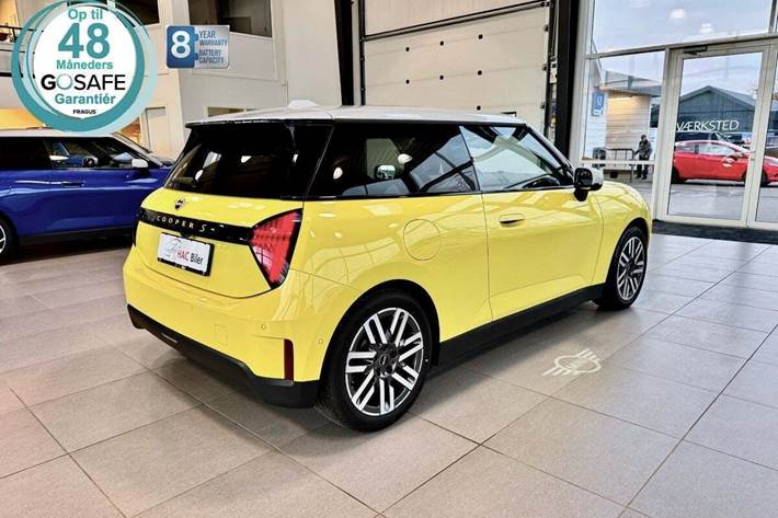 Hvid Mini Cooper SE fra 2025