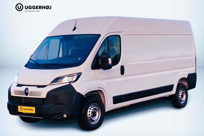 Hvid Citroën ë-Jumper 35H fra 2025 set udefra