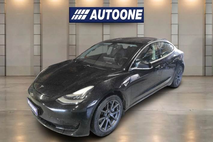 Sort Tesla Model 3 fra 2019