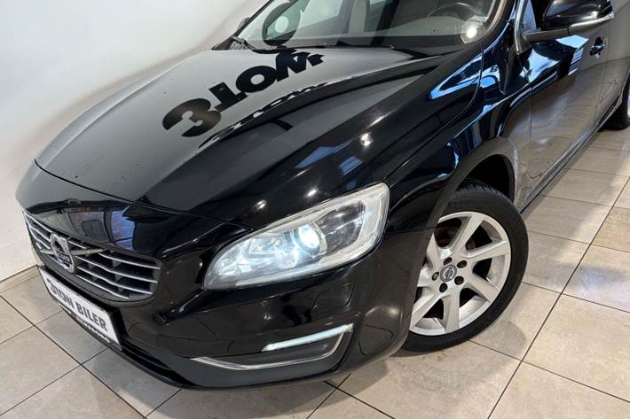 Sort Volvo V60 fra 2016