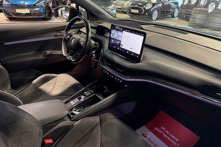 Sort Skoda Enyaq fra 2022