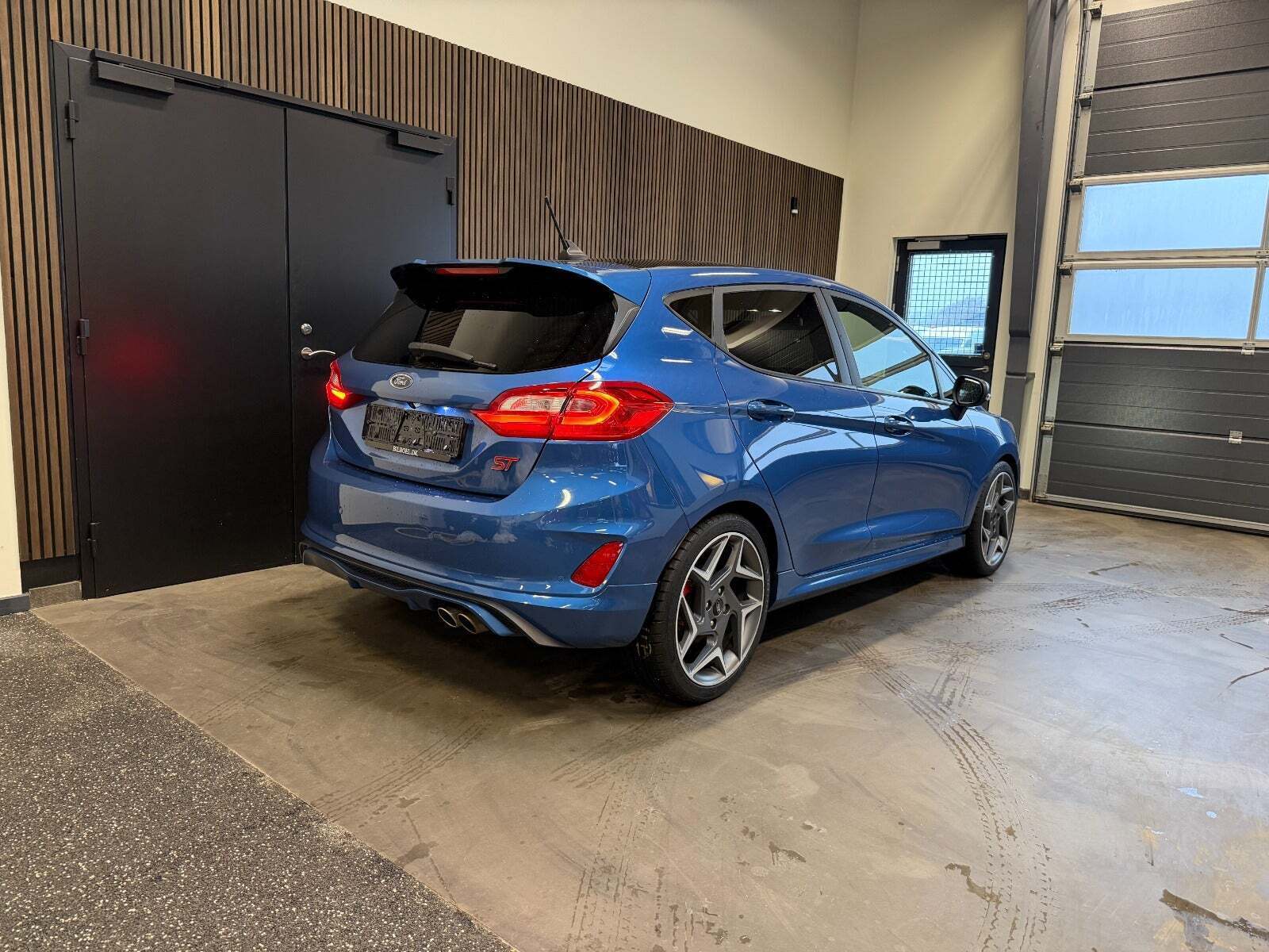 Blå Ford Fiesta fra 2019