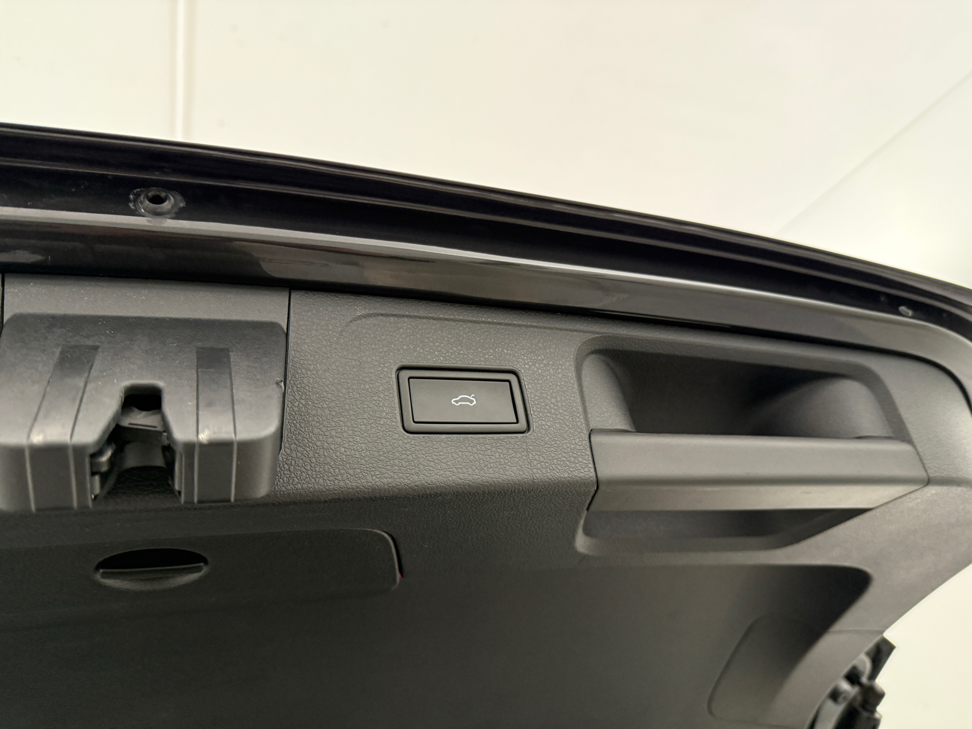 Grå VW Passat fra 2021