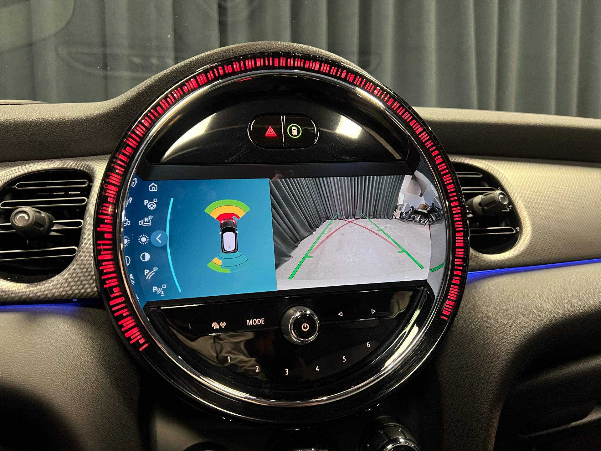 Grå Mini Cooper fra 2022