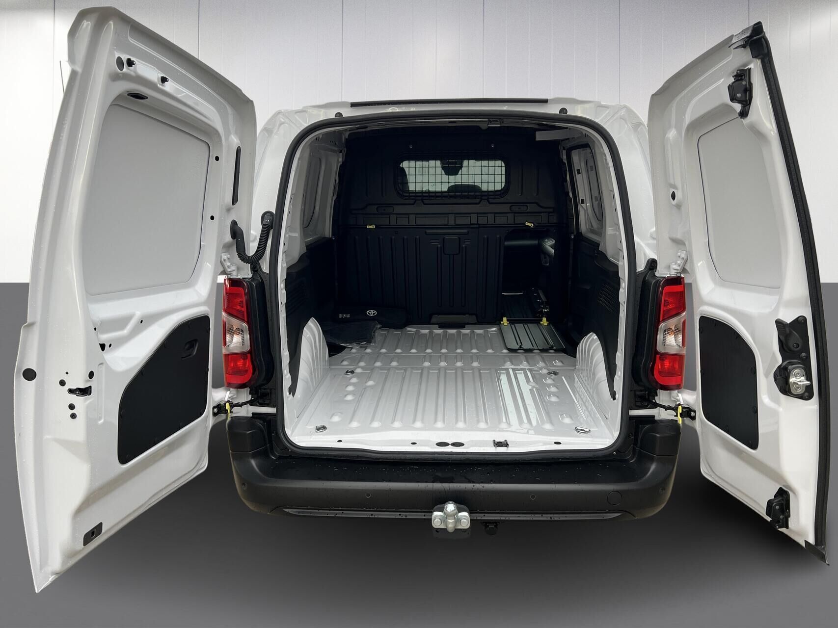 Toyota ProAce City 1,5 Medium D Comfort Master En Skydedør 102HK Van