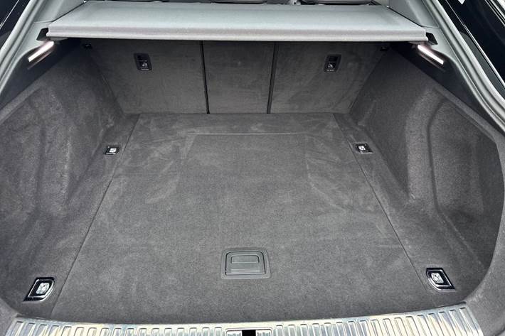 Sort Audi e-tron S fra 2022