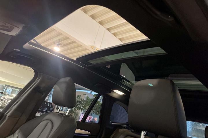 Sort BMW X1 fra 2022