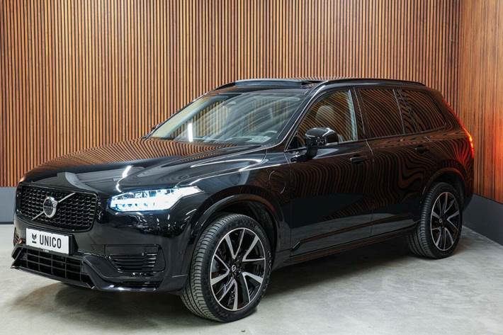 Sort Volvo XC90 fra 2023