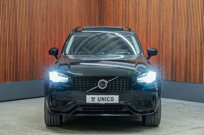 Sort Volvo XC90 fra 2023