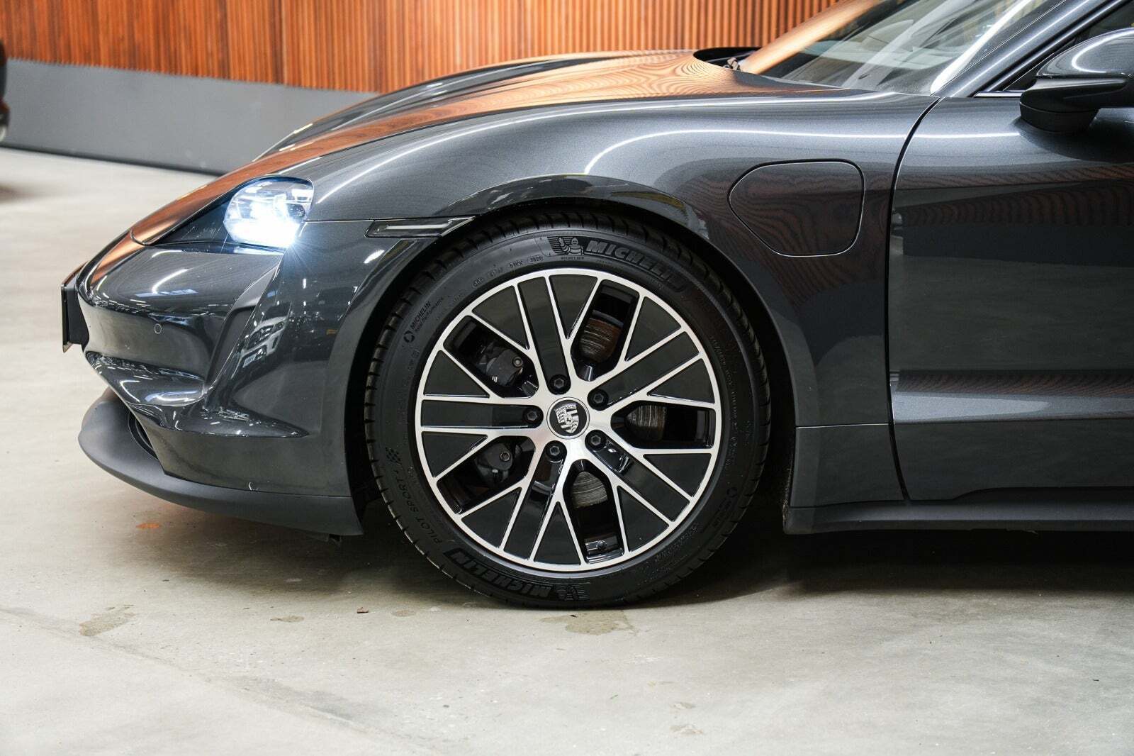 Porsche Taycan Performance+ Sport Turismo